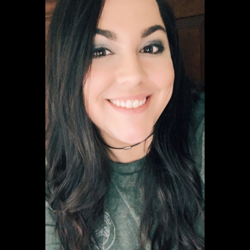 Meet your Posher, Kayla